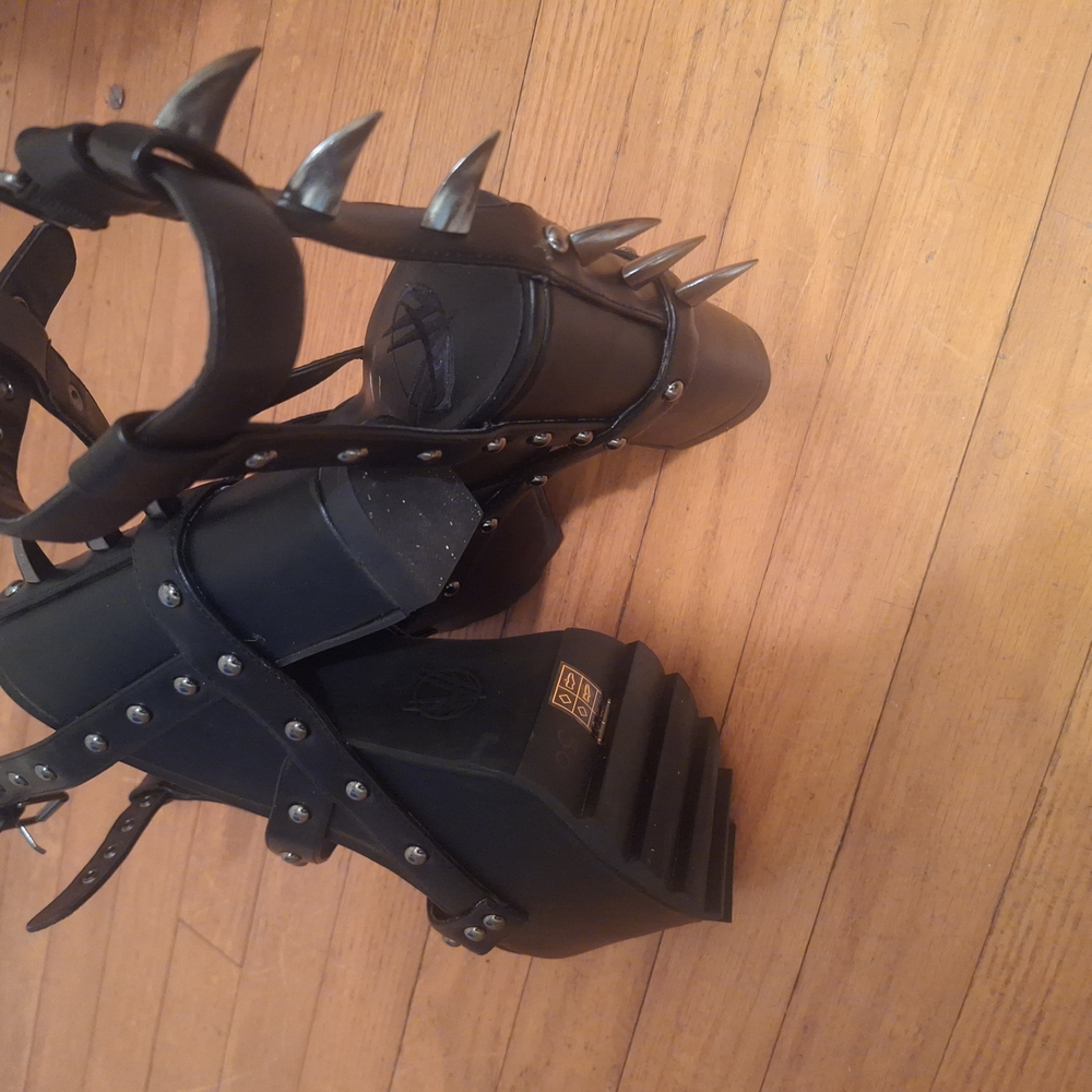 Black Studded Platform Heels - Picture 5 of 8